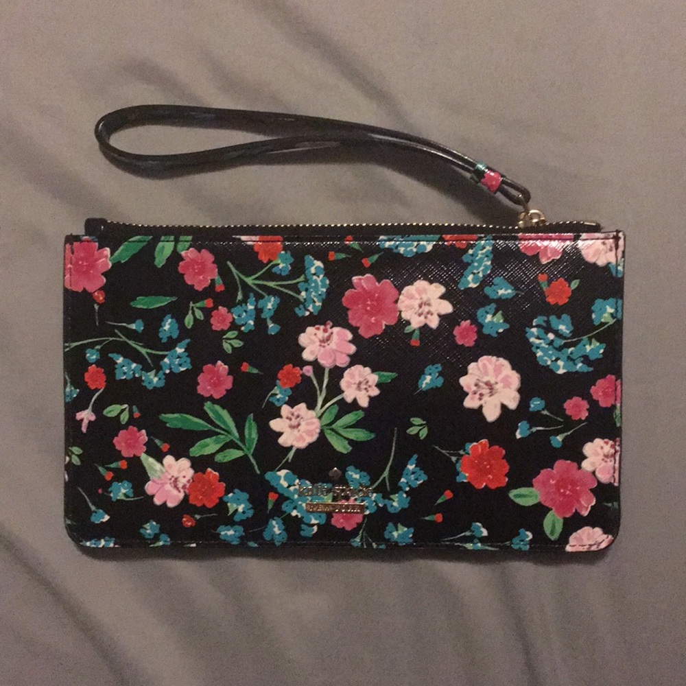 Kate Spade ♠️ Wristlet Wallet